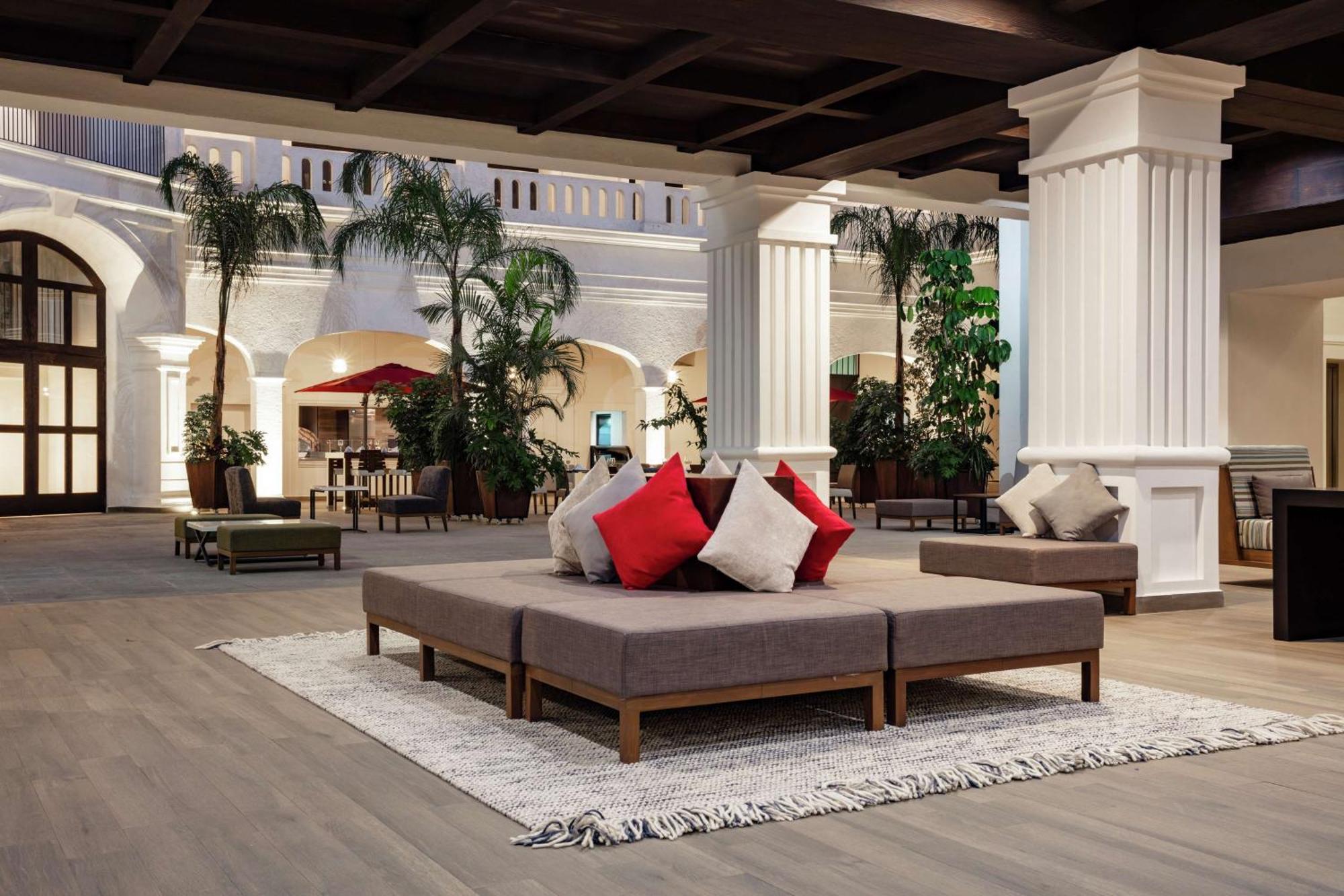 Doubletree By Hilton Toluca Otel Dış mekan fotoğraf